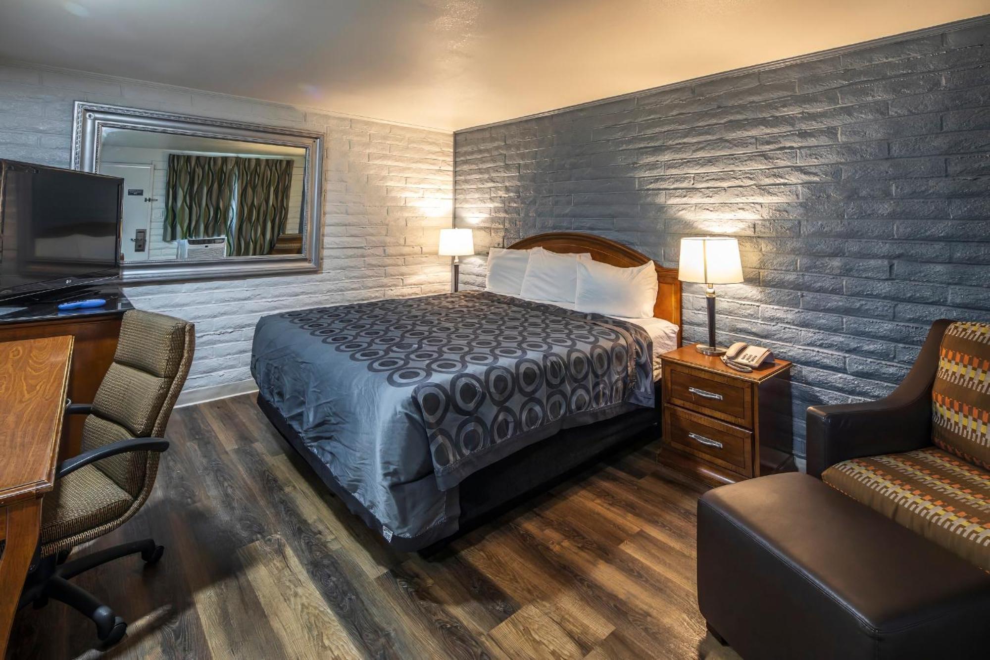 Hitching Post Studios Inn Санта-Крус Экстерьер фото